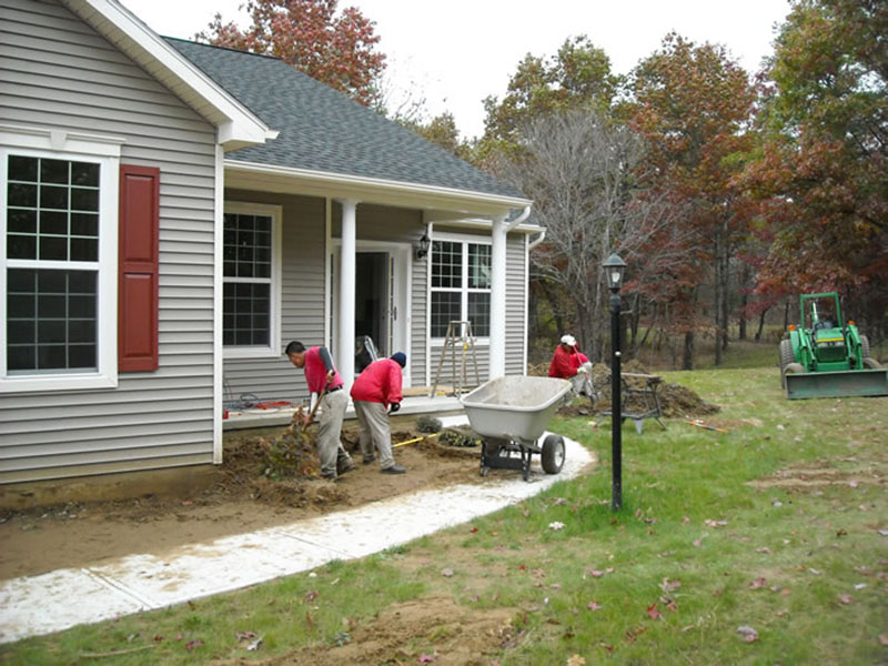 Residential walkway and landscape installation